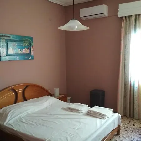 Two-bedrooms In Center Of * Réthymnon